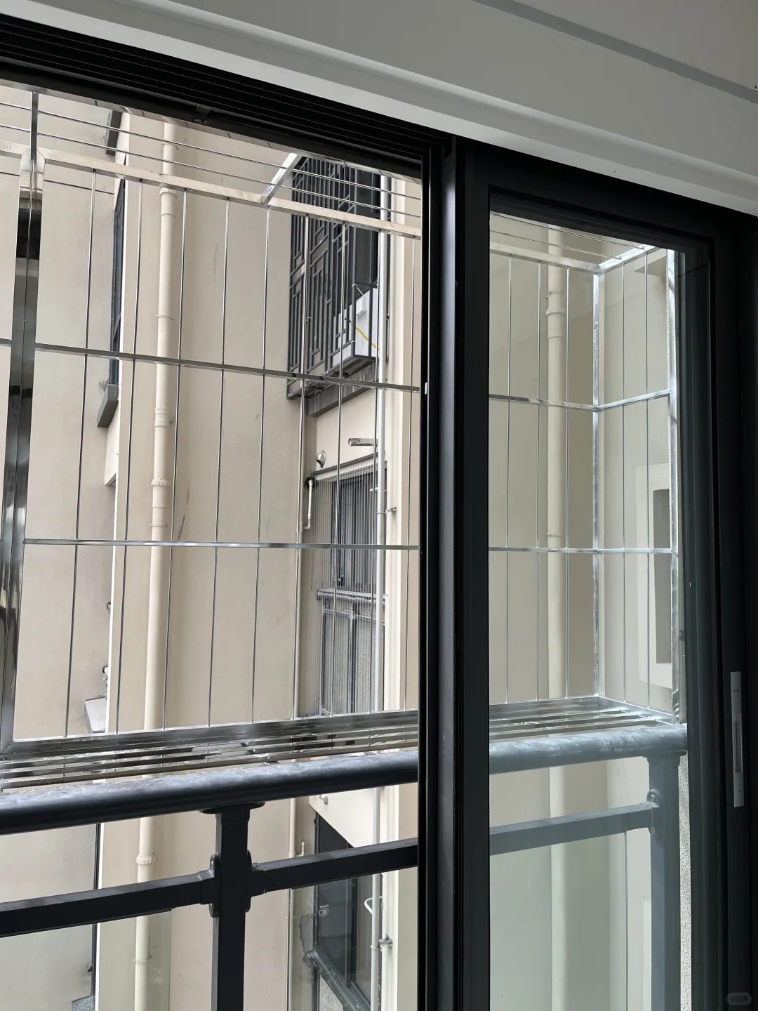 后悔没早点装！5里空心管不锈钢窗罩