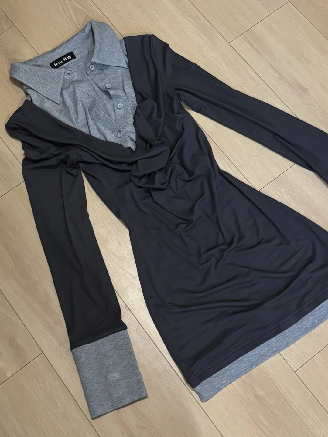 左滑穿上灰色修身连衣裙～转转给的幸运