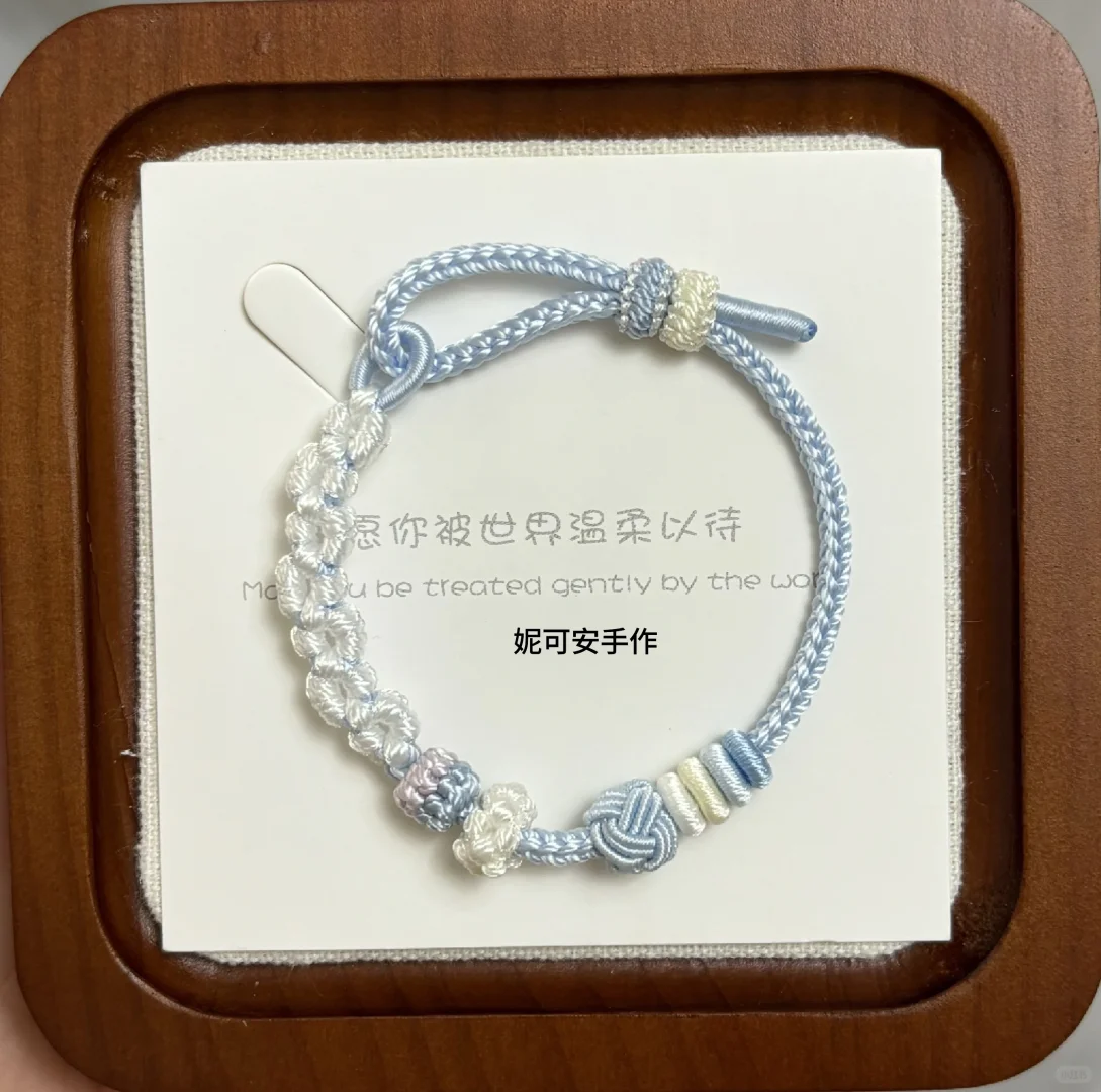 ?熬夜也要编！这款「月光手绳」治好了我的