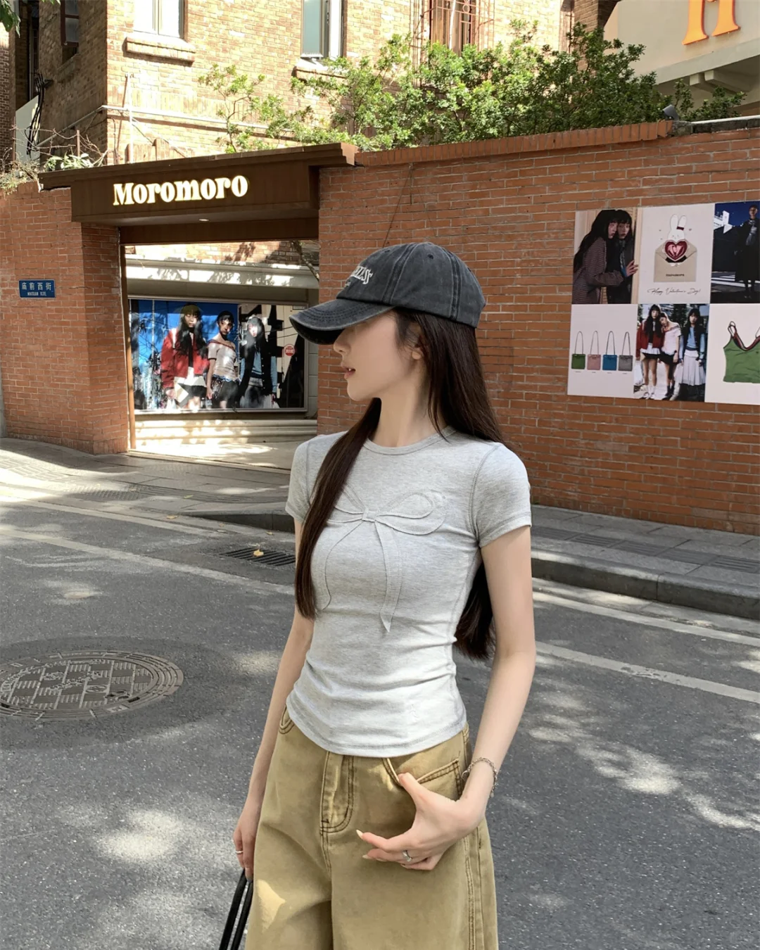 甜美蝴蝶结短袖T恤，修身款式显瘦效果佳！