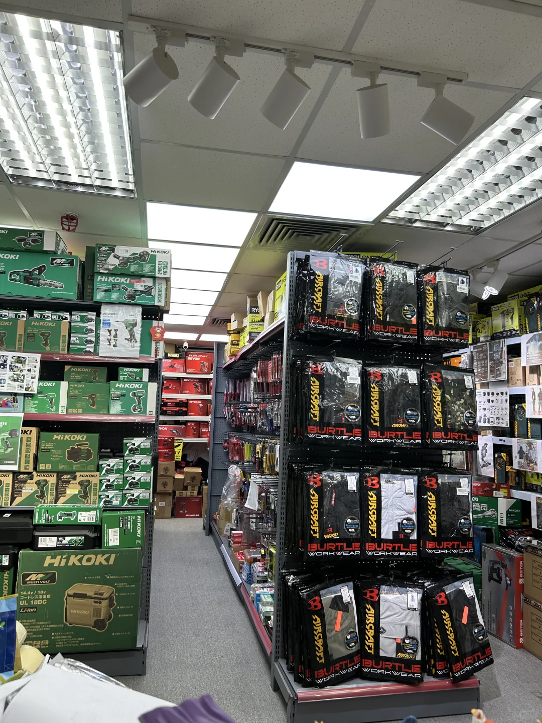 来香港一定要逛的电动五金店,一应俱全