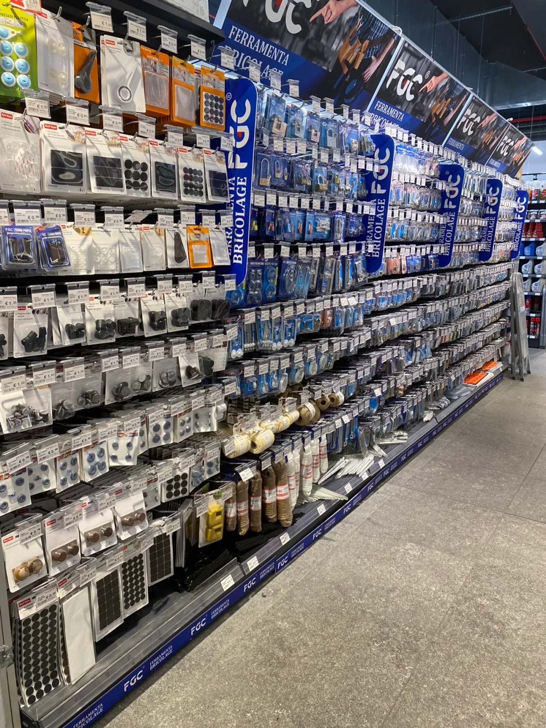 今天分享一组来自五金的货改