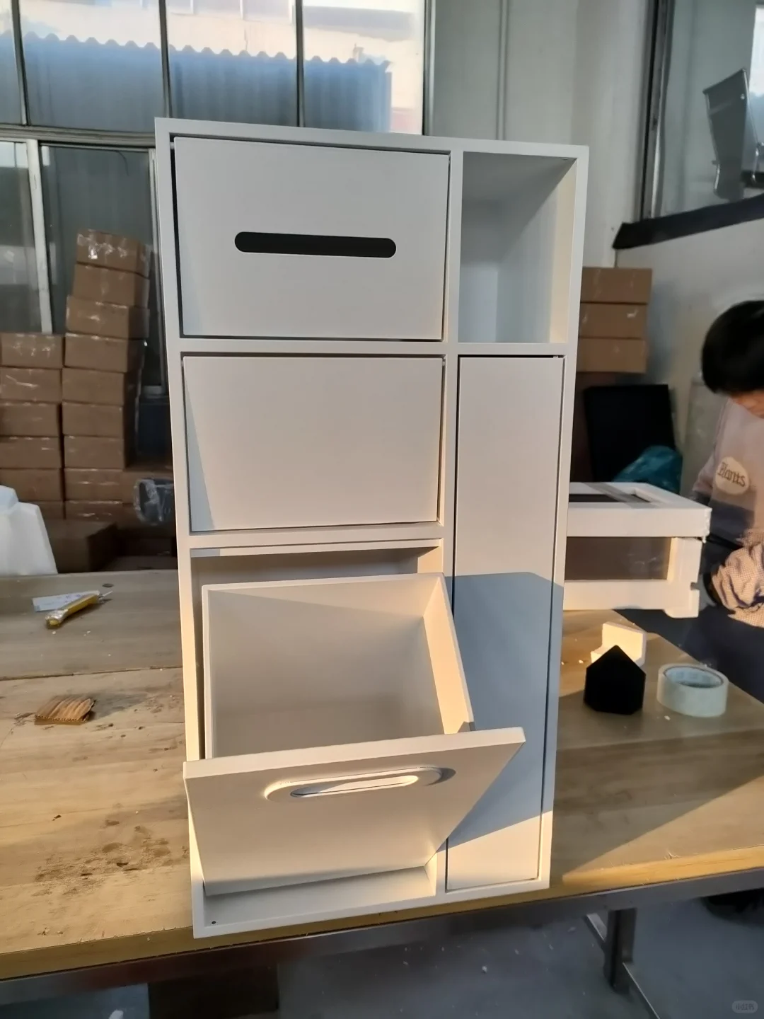 卫生间不锈钢马桶壁龛实拍照片