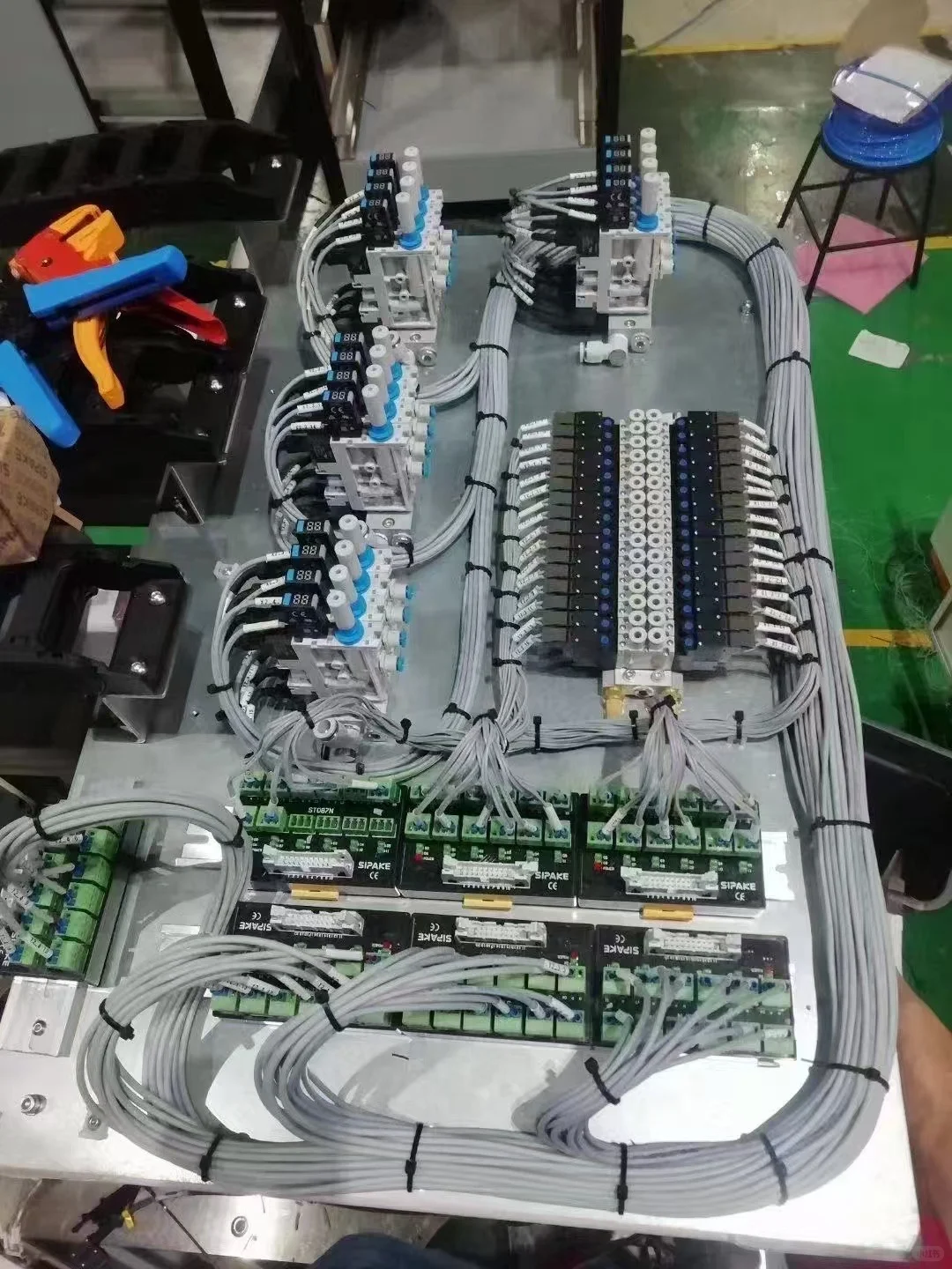 自从学了自动装配后，头发都少了，工资倒是高