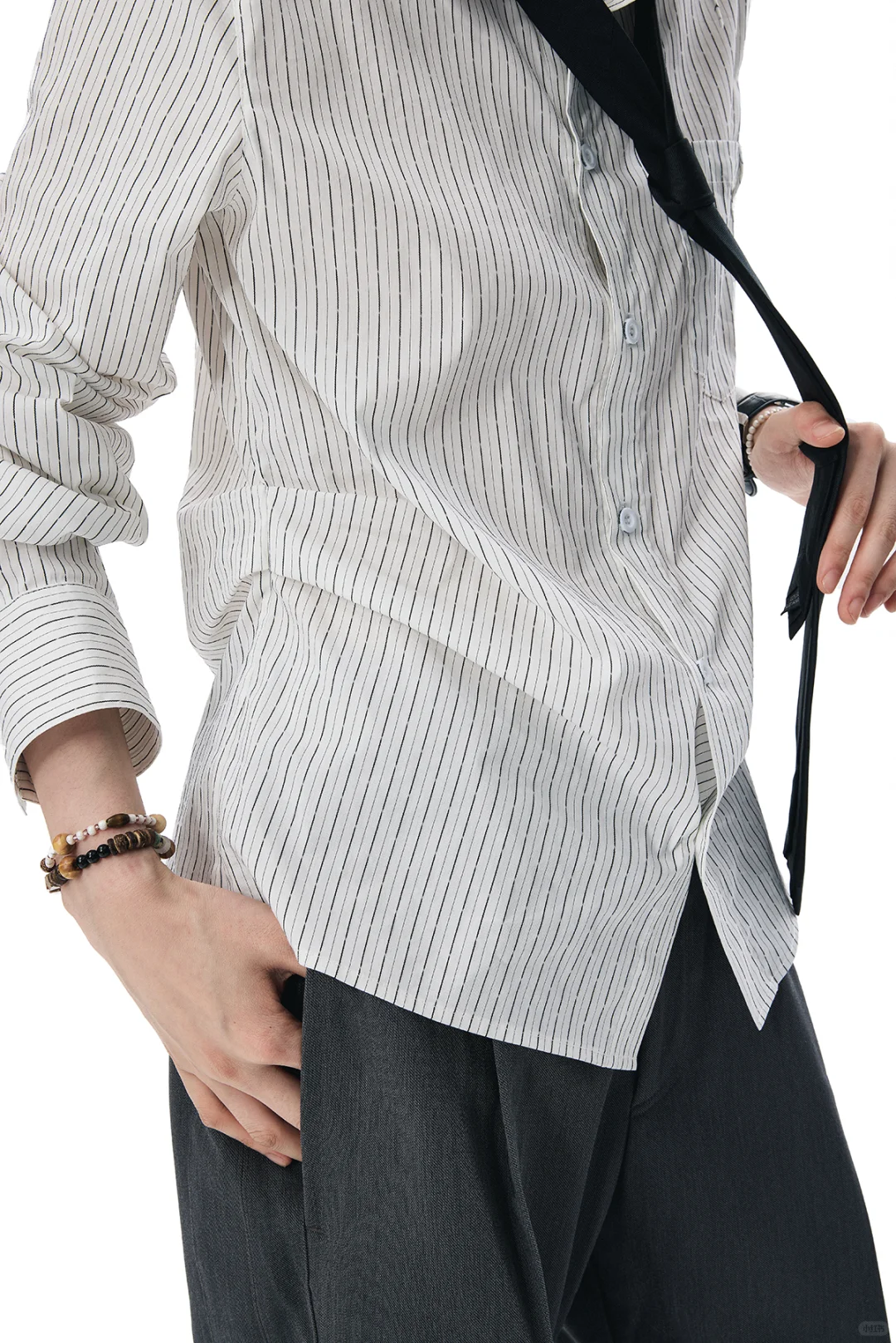 立体腰部抽褶设计 拯救通勤刻板印象