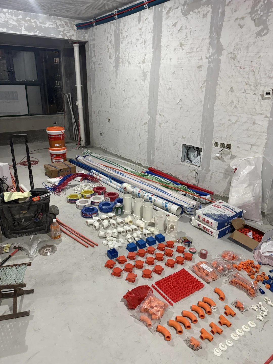 水电材料进场，有没有懂得帮忙看看