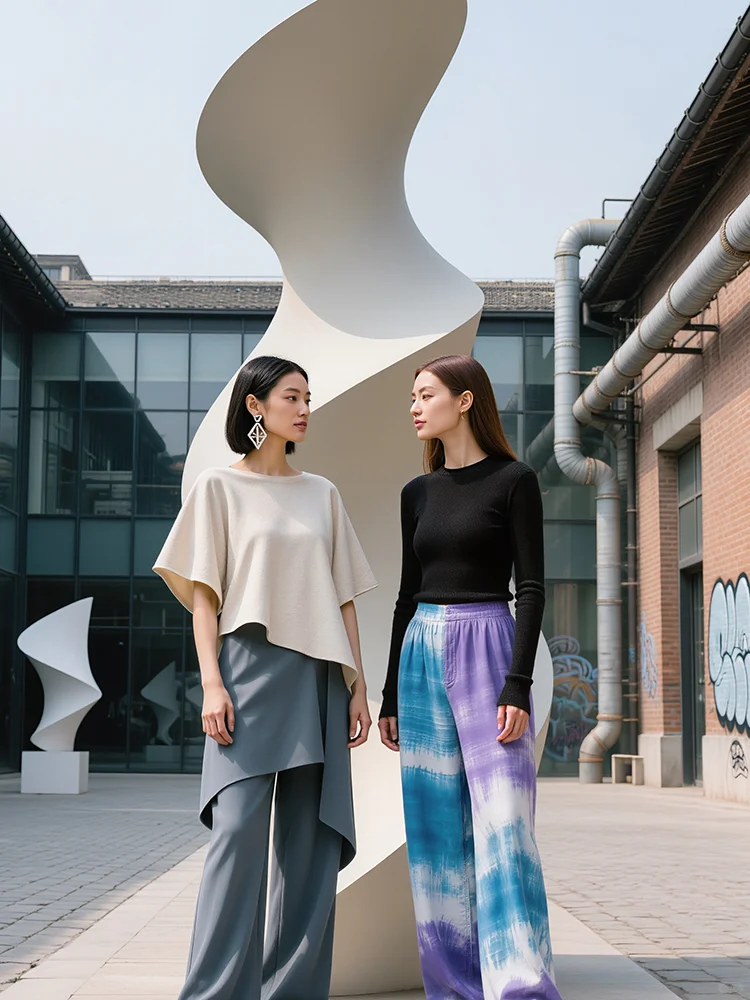 艺术园区被摄影师追着拍！这套穿搭太出片了