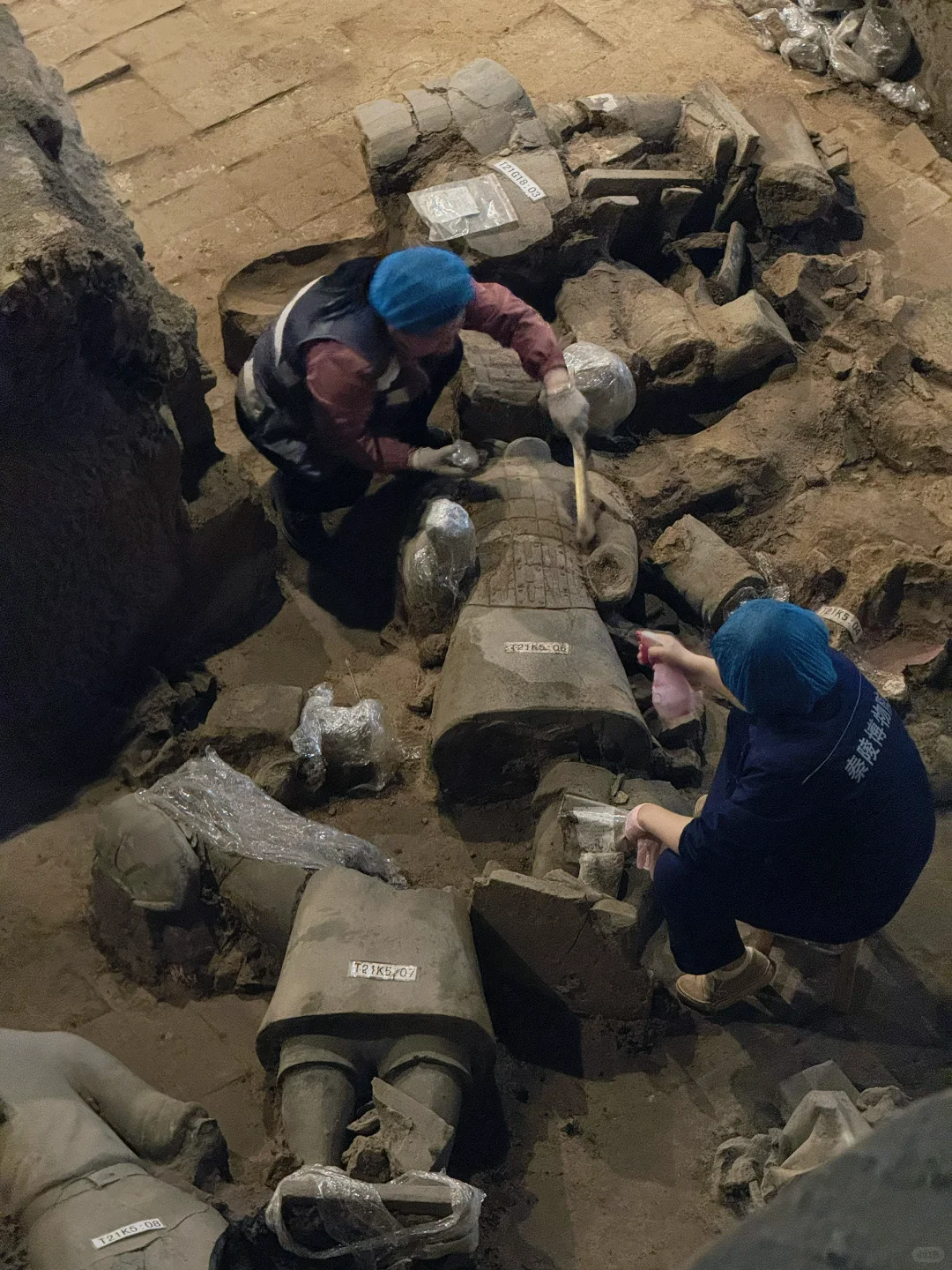 秦陵考古专家们的工作日常?