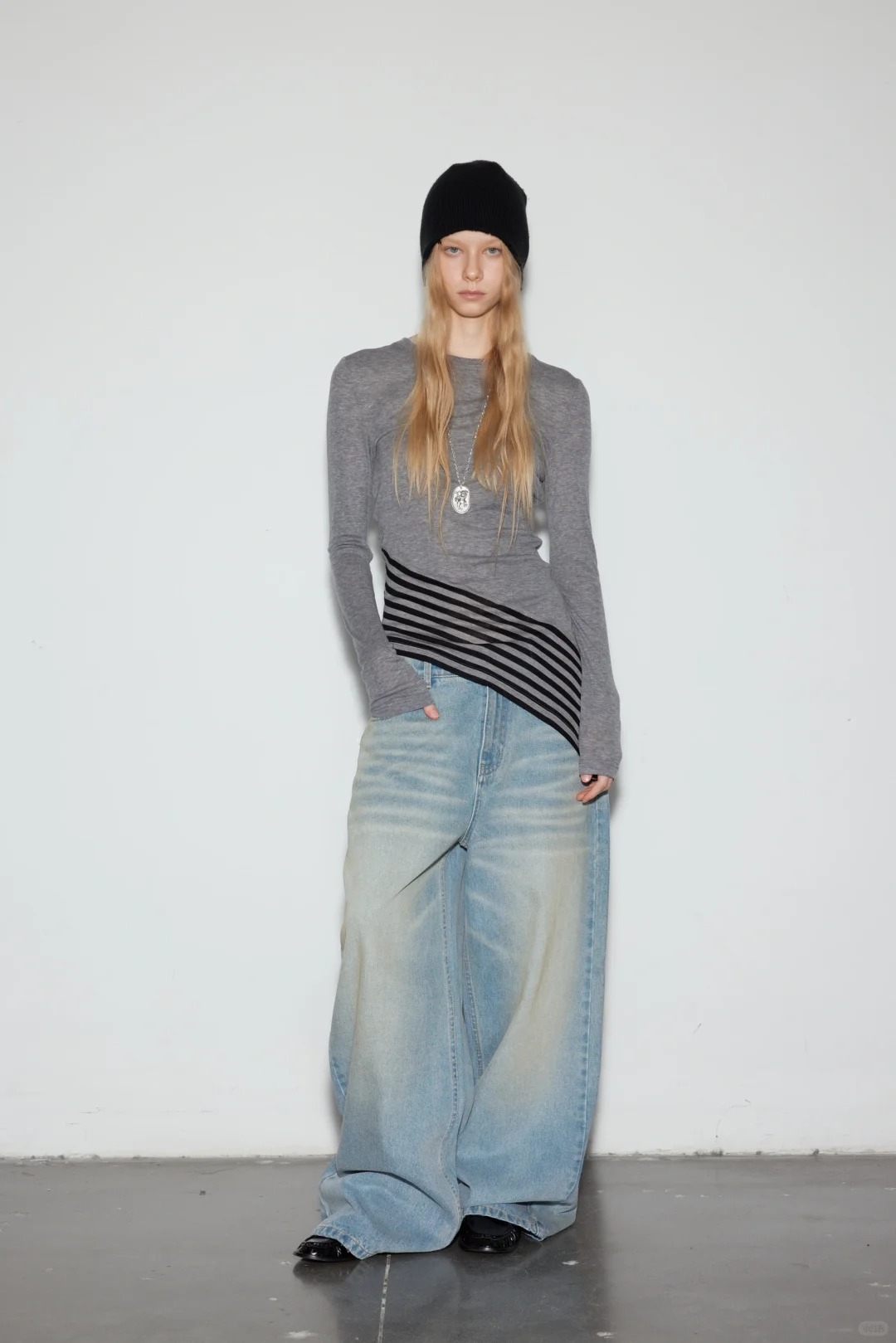 BOLD/italic｜条纹拼接斜摆打底衫