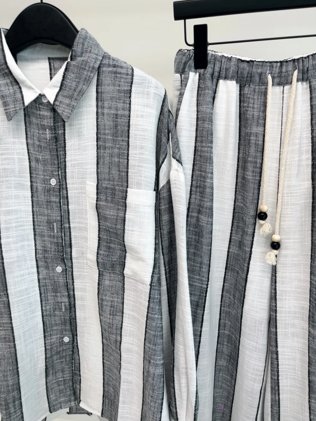 这才是「把细节焊死」的高定级休闲套装