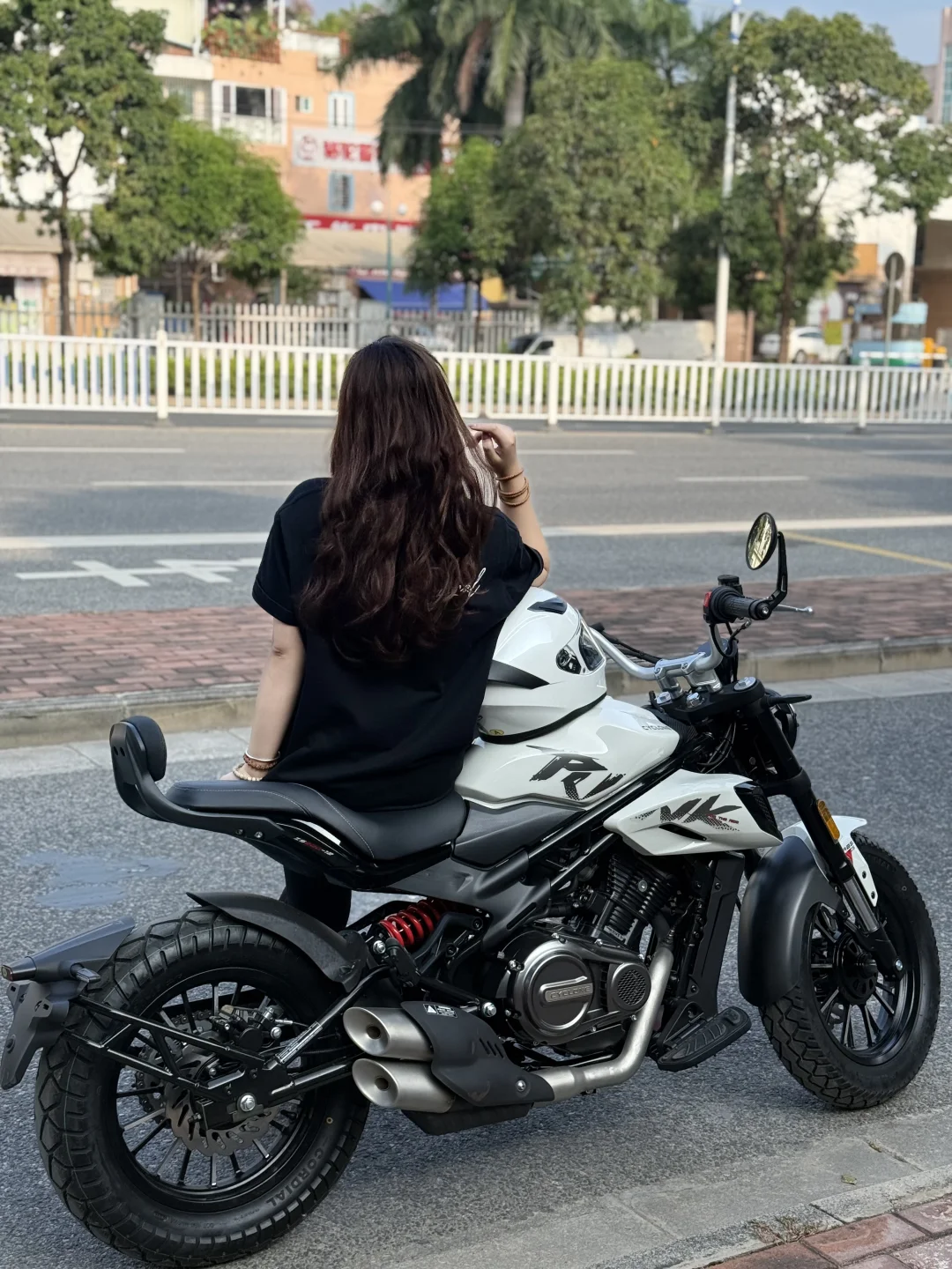 朋克190核心杀招：CVT自动挡太香了