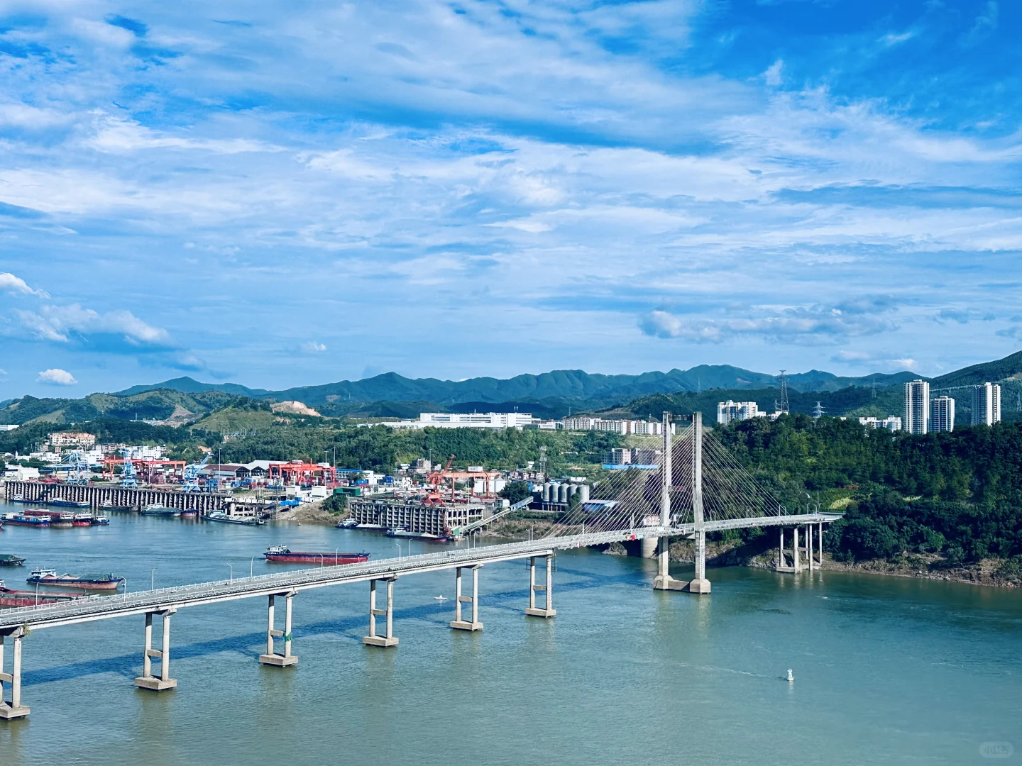 西江黄金水道梧州河段