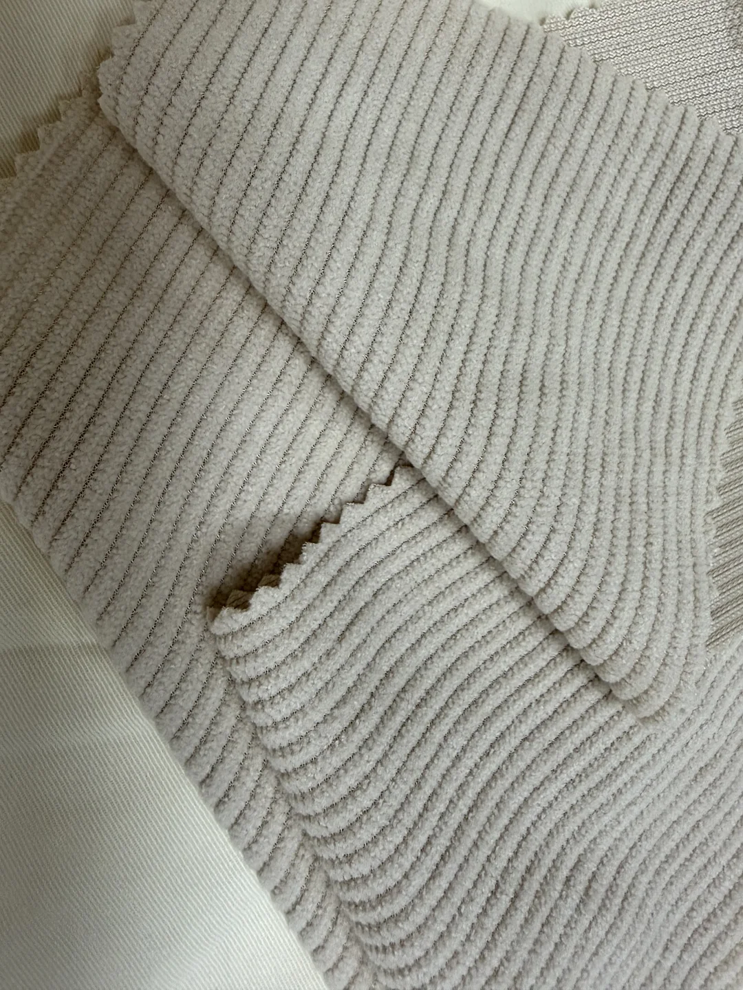 8坑弹力灯芯绒面料分享