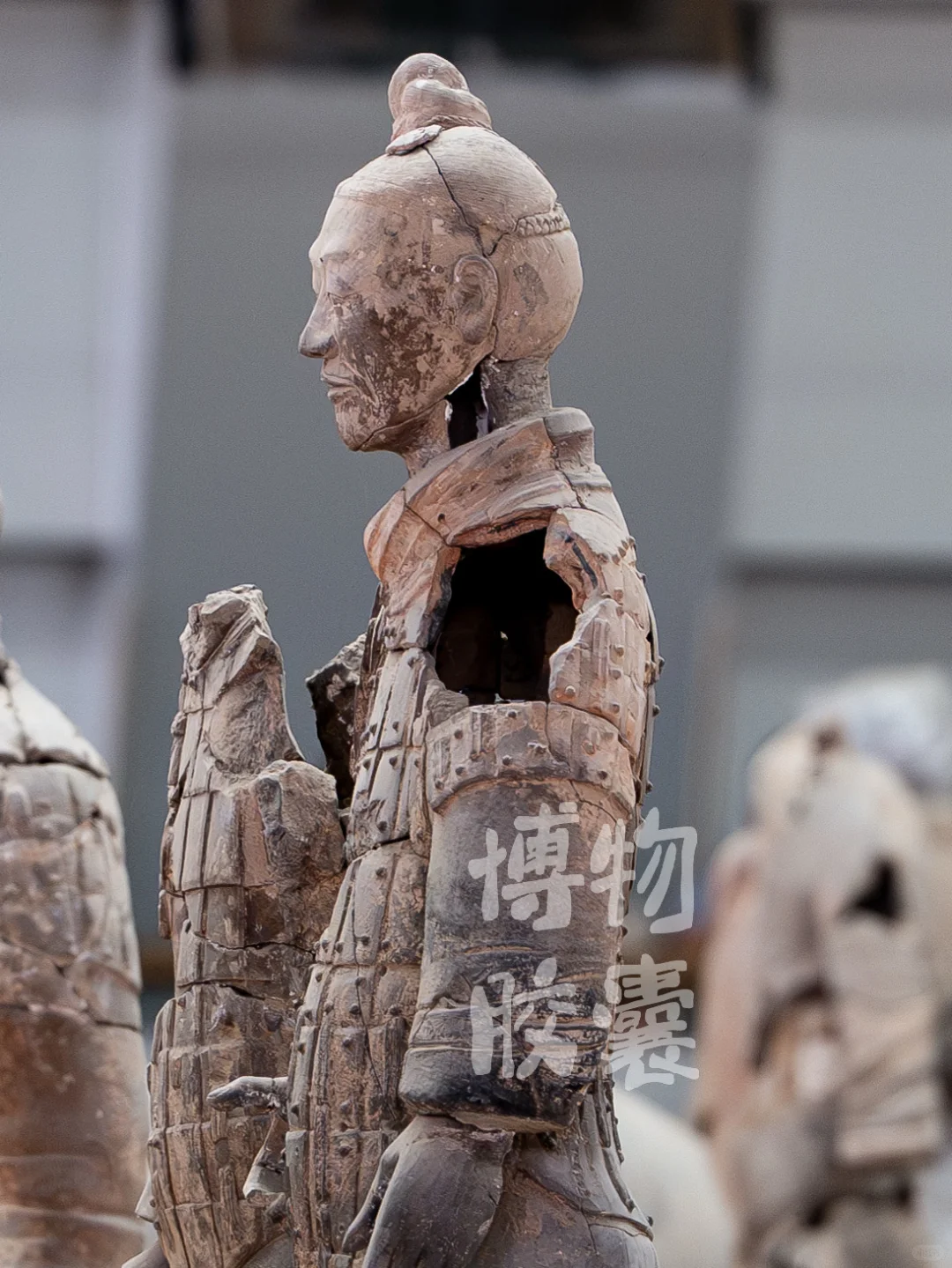 带你看看东倒西歪、缺胳膊少腿的兵马俑