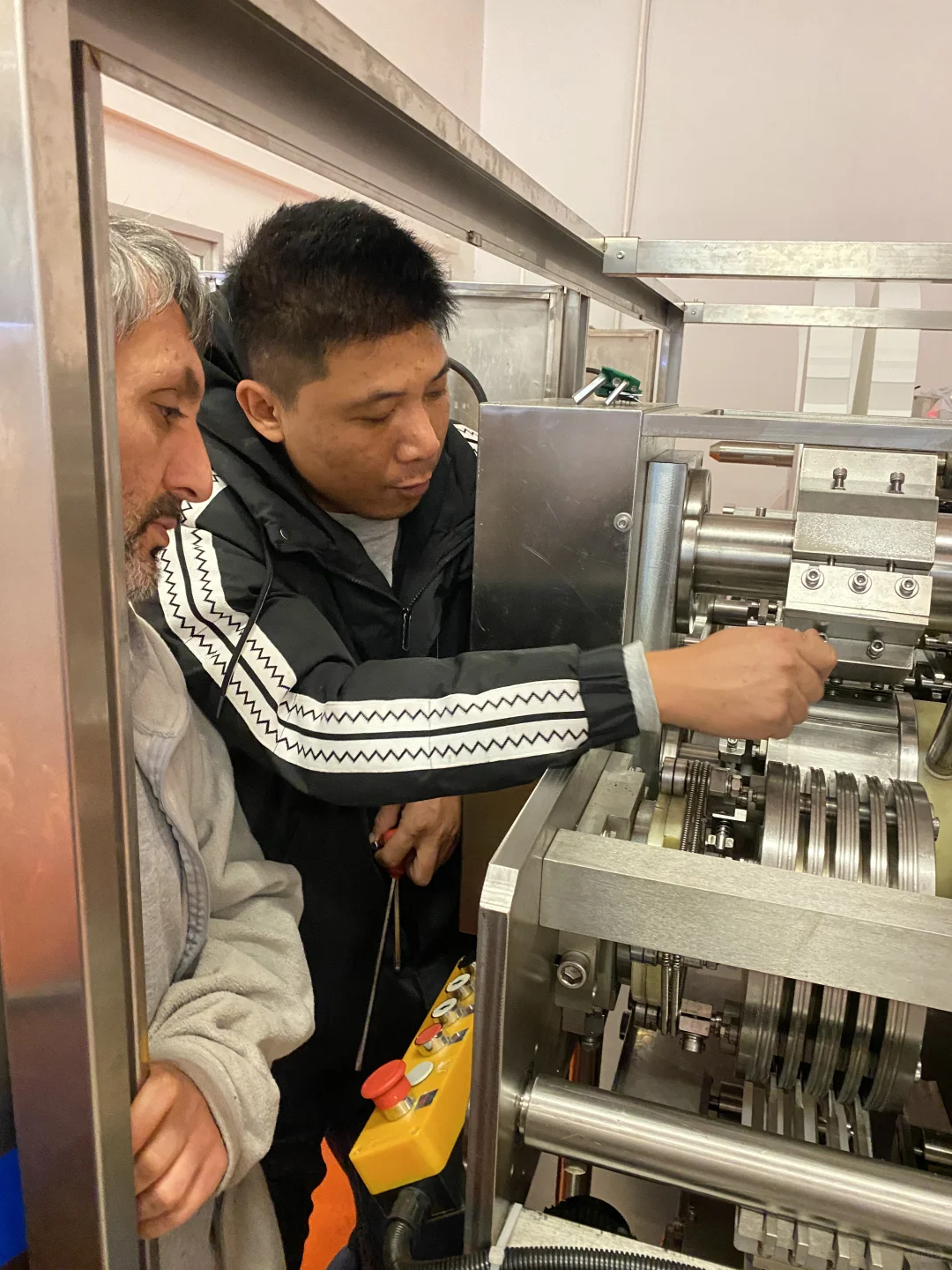 湿巾纸叠机 包装机组装培训