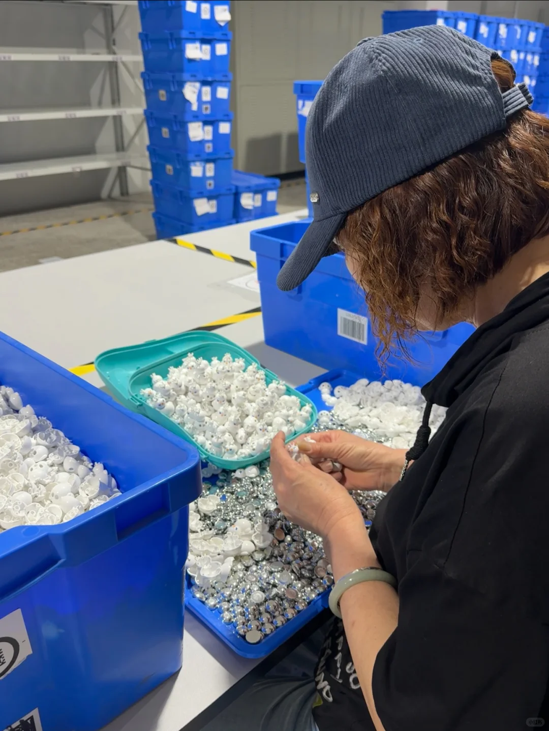 暑假考完试了，来合肥玩具厂做不倒翁了