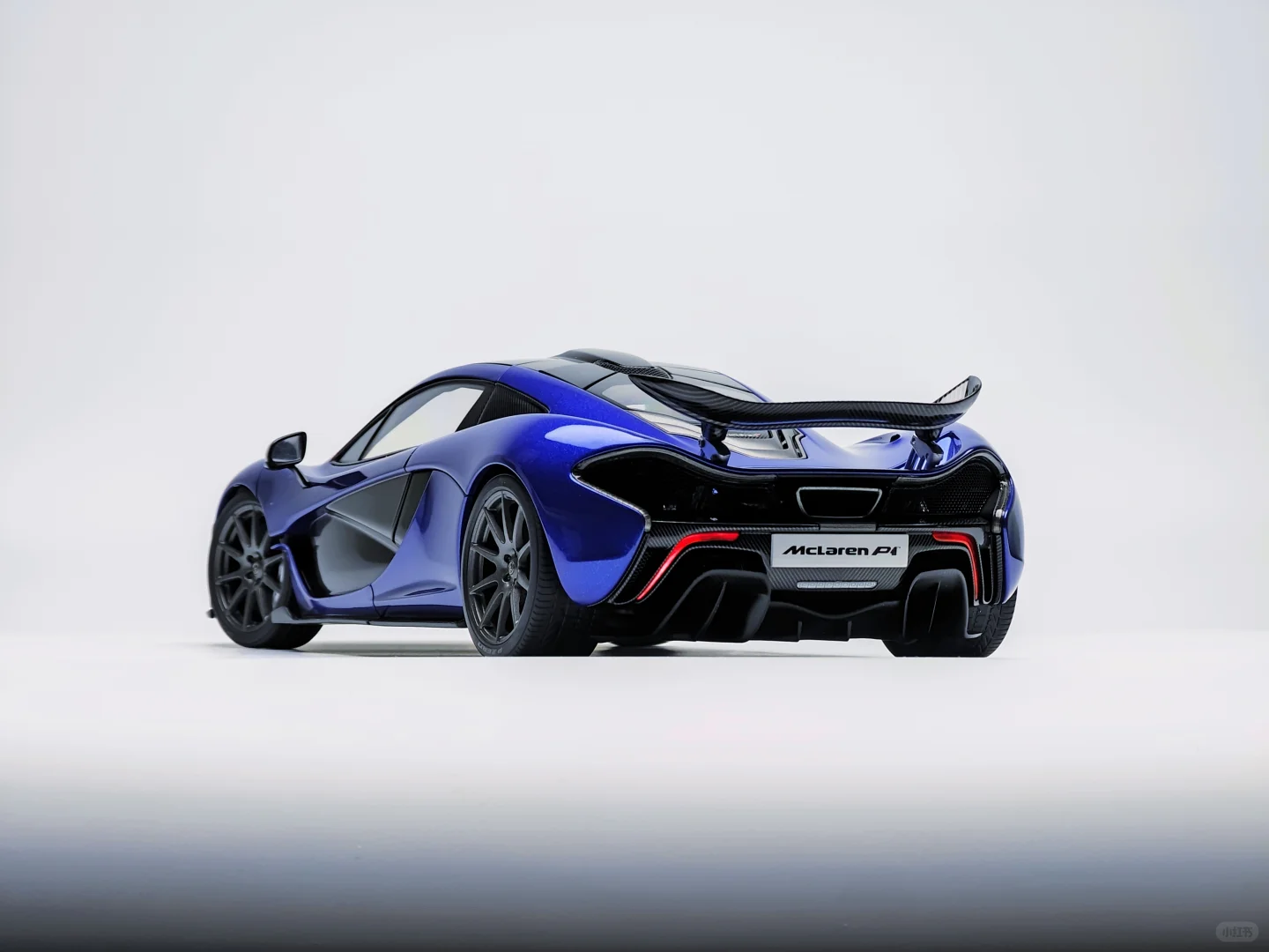 AA至此走上卖塑料的罪恶之路 迈凯伦 P1