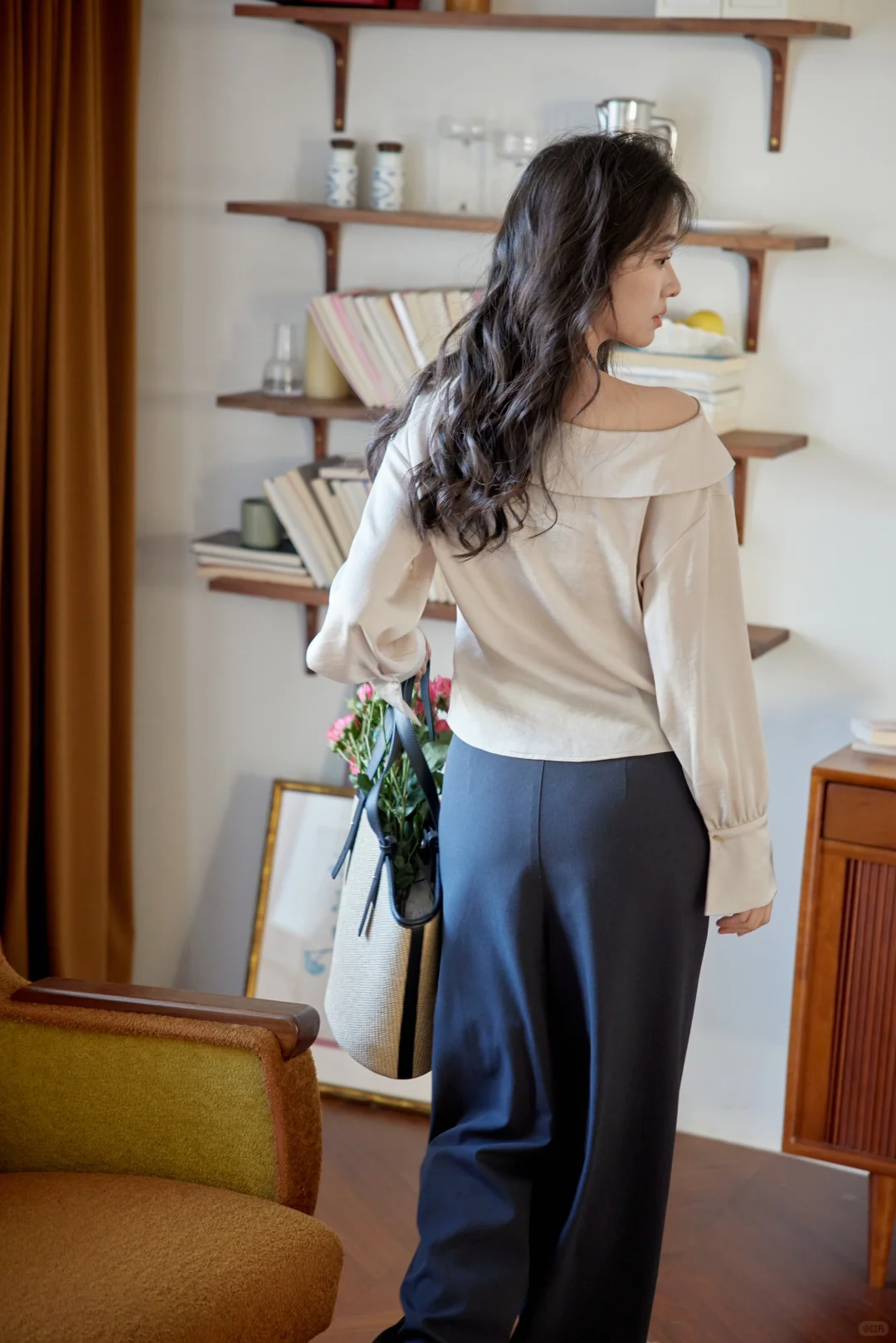 法式优雅小性感斜肩衬衣