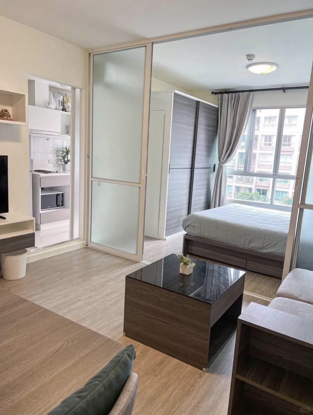 dcondo ping?♂️泳池景观开间出租12000铢