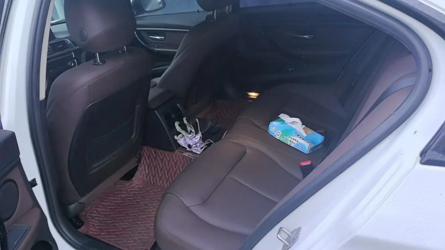 19年宝马320Li，M运动豪华套装，液晶仪表 大