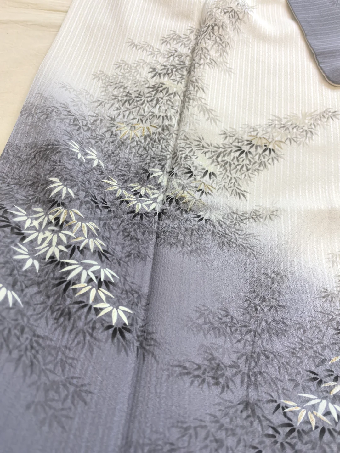 「呢喃竹语 付下」