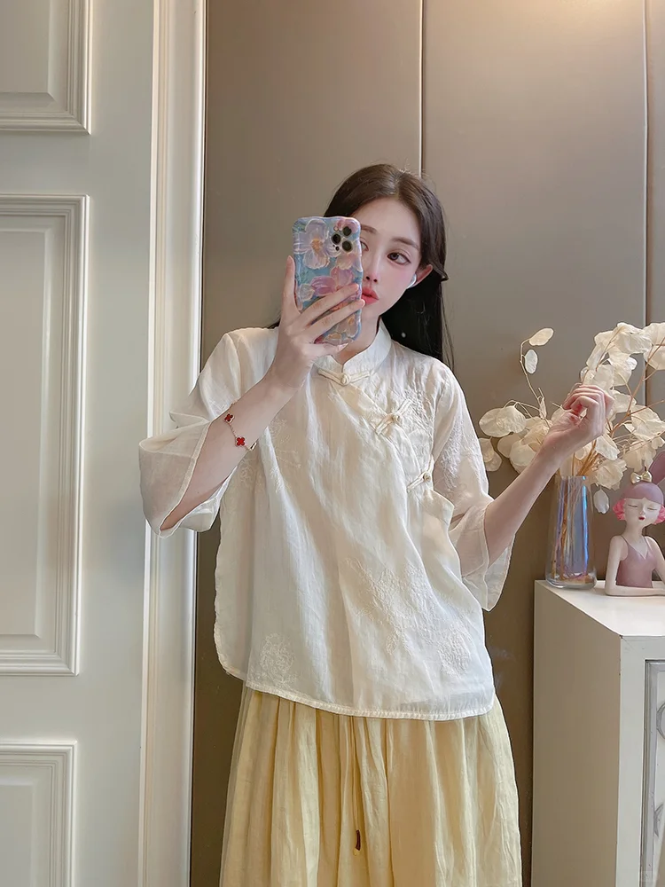 天然褶皱｜设计师故意留下的呼吸空间