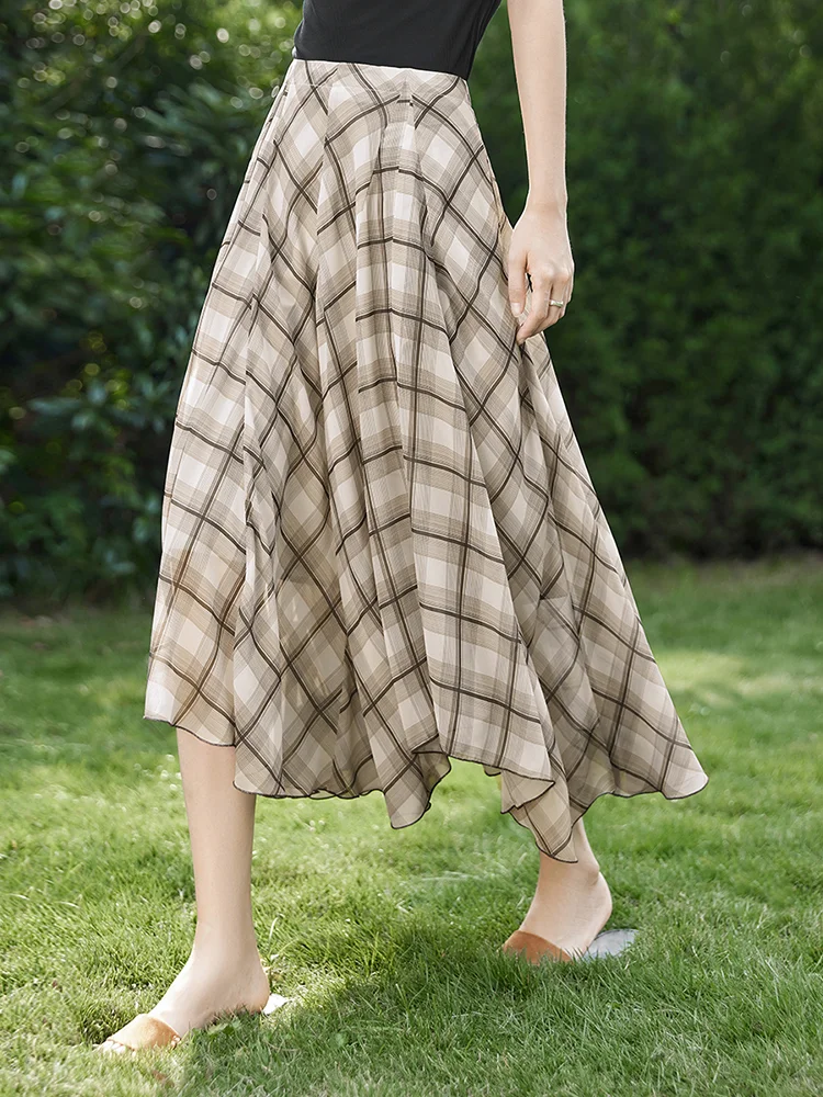 对白DUIBAI｜「复古格调」不规则斜拼伞裙