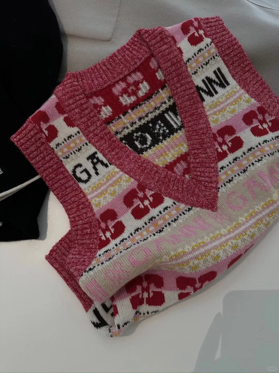 25秋冬新款现货｜外贸出口GA提花v领针织背心