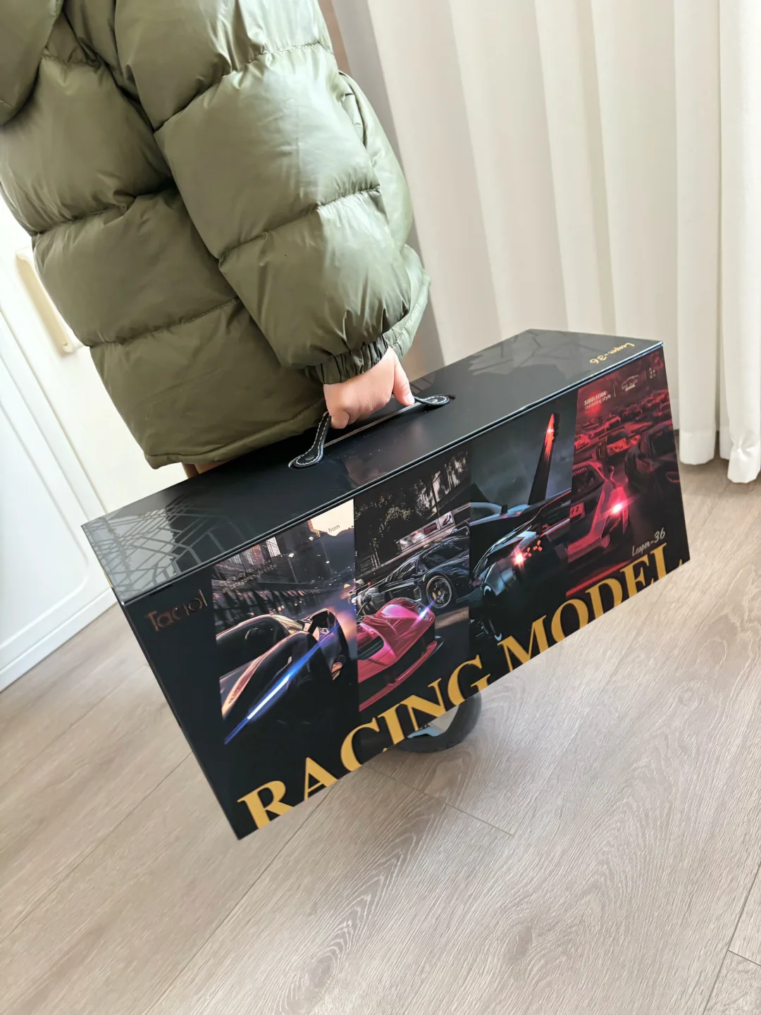 咋办！打开后儿子哭着让我别送人了。。。