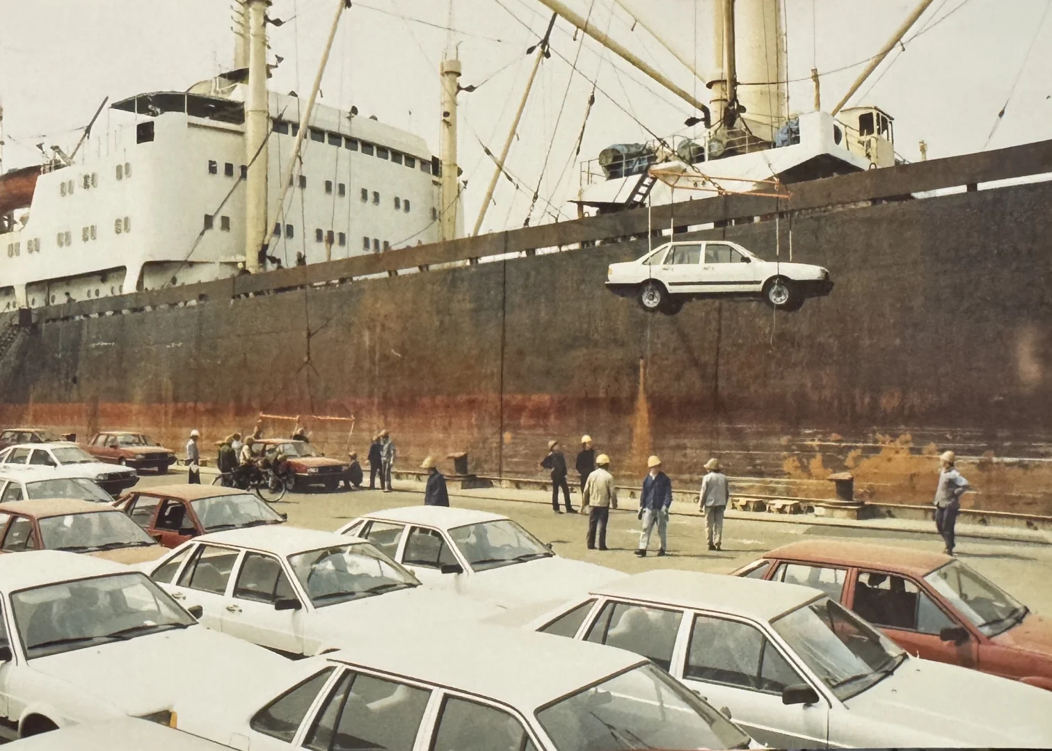 1992年的汽车是通过这种方式运输出海的