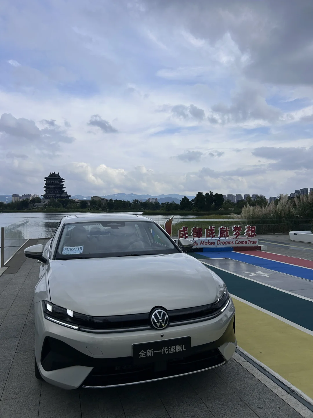 全新速腾 L，三屏交互惊艳到我失语！