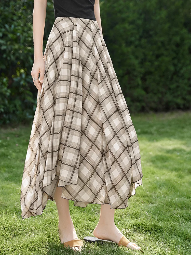 对白DUIBAI｜「复古格调」不规则斜拼伞裙