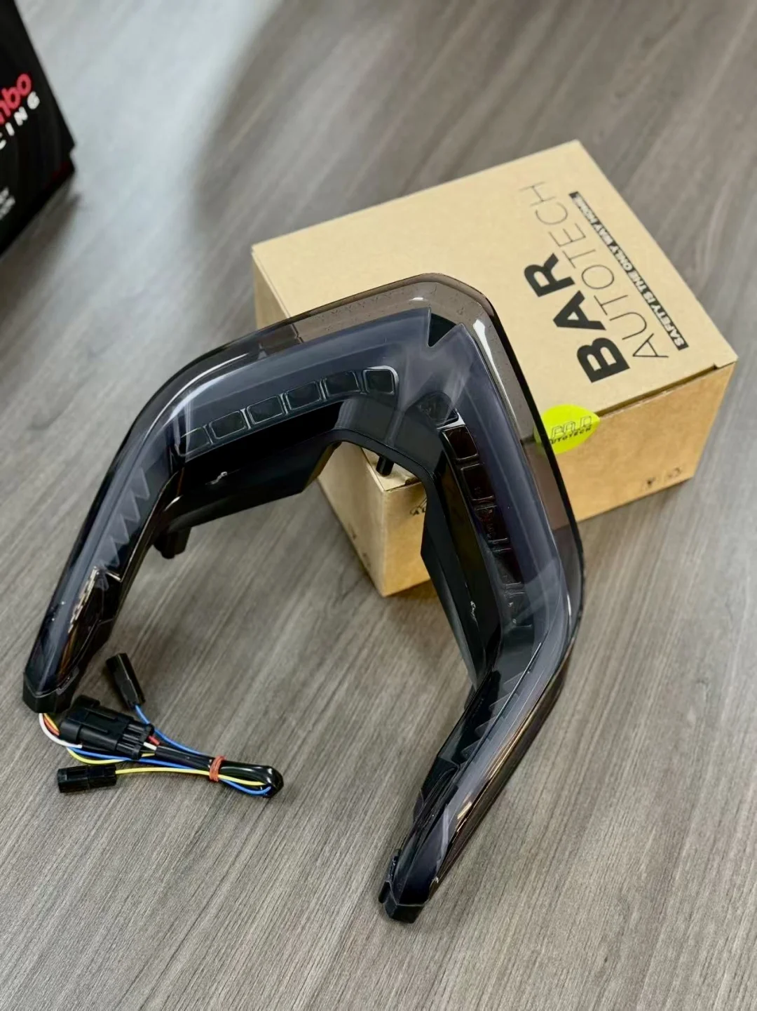 杜卡迪V4/V2 台湾BAR一体式熏黑改装尾灯