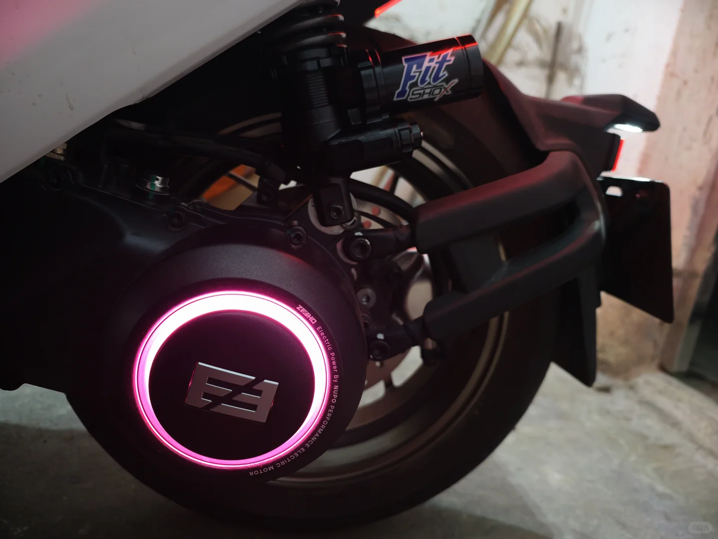 极核AE7单枪台湾减震Fitshox