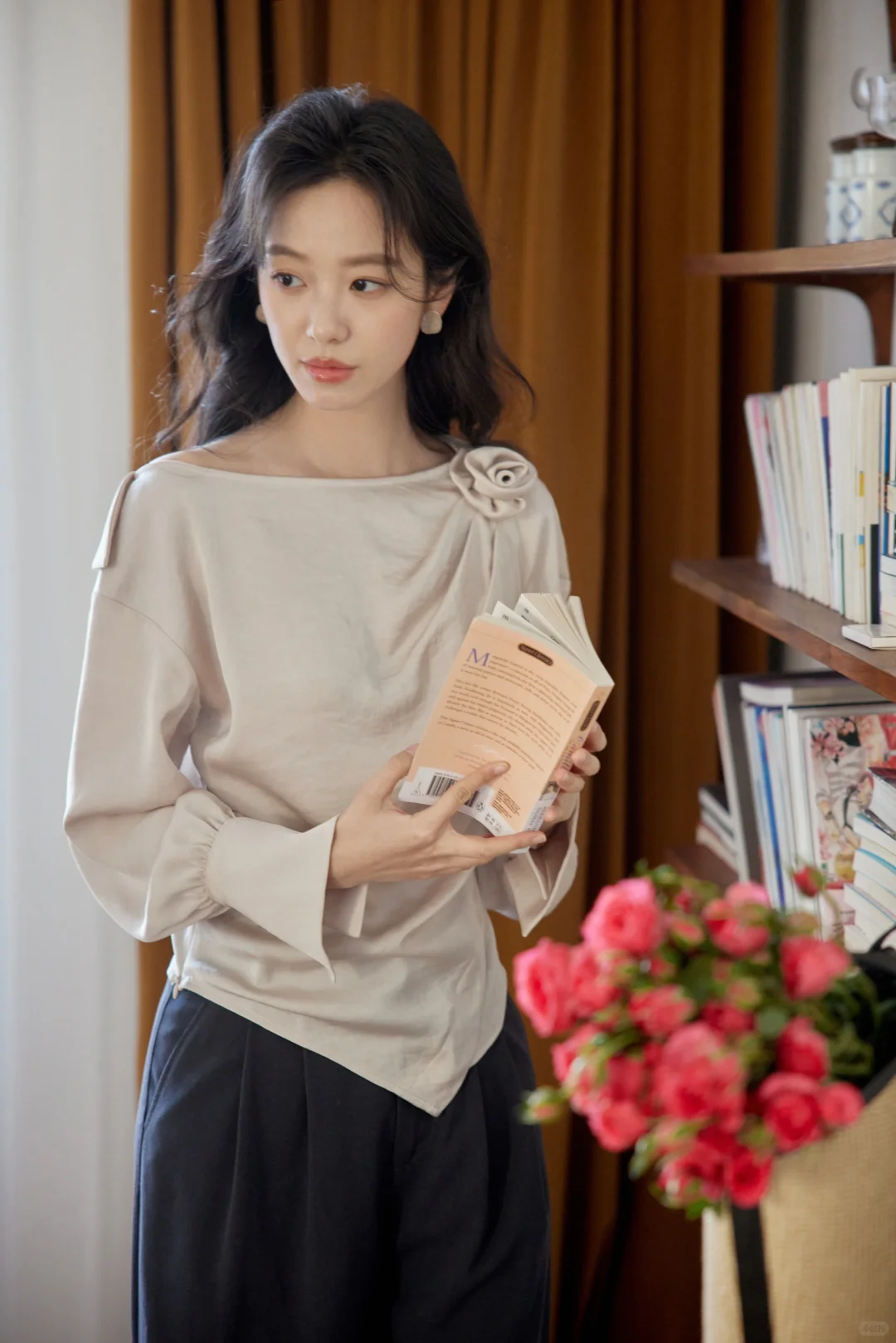 法式优雅小性感斜肩衬衣