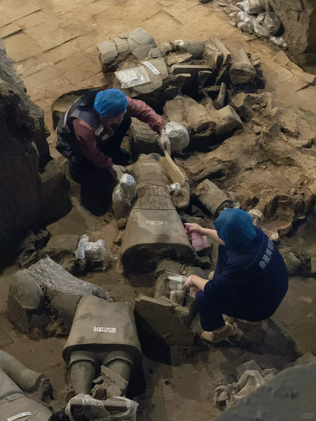 秦陵考古专家们的工作日常?