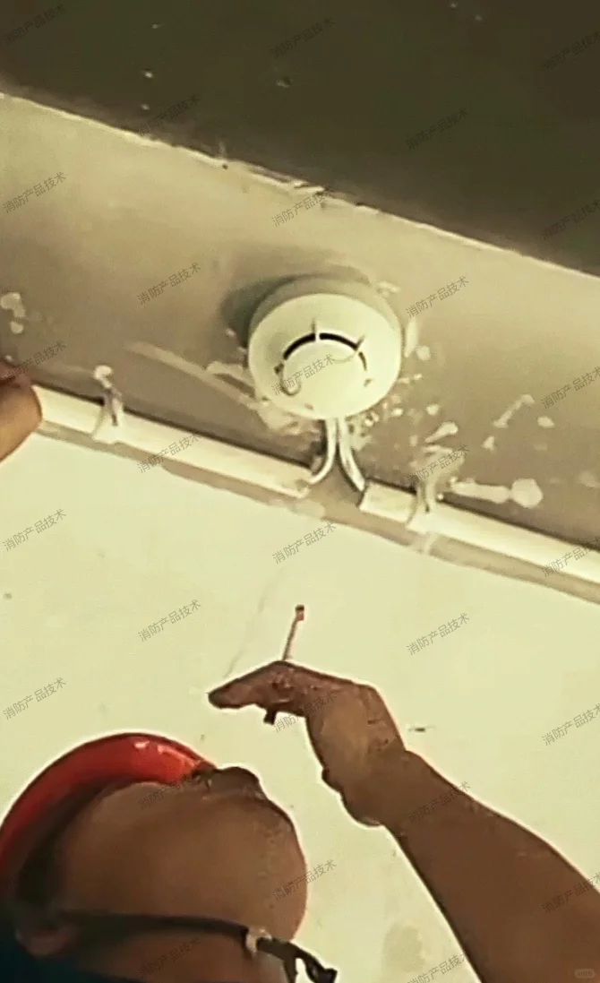 消防联动测试如何正确掌握吹烟试验姿势