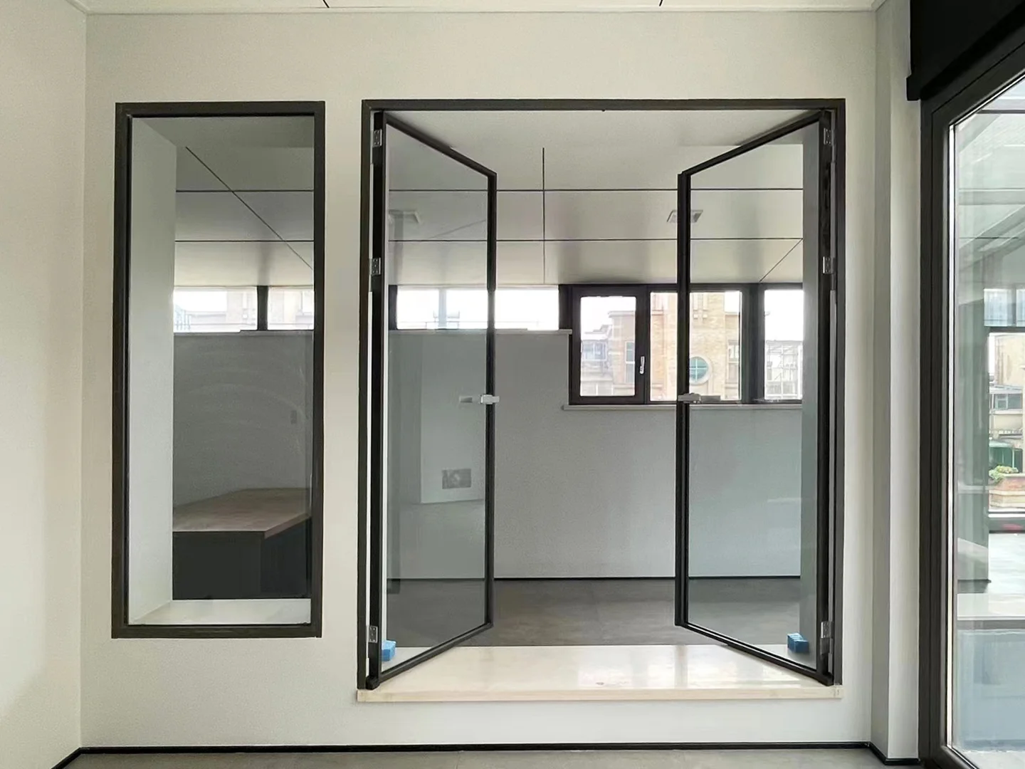 窄边系统窗价格揭秘：每平米多少钱？