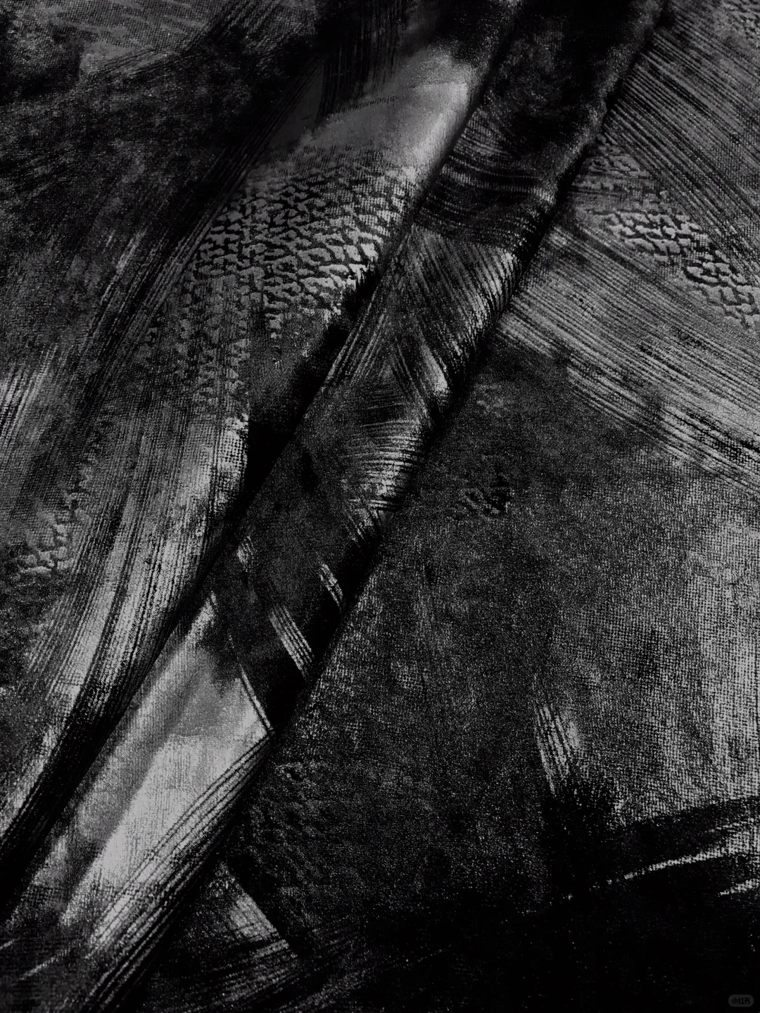 丝绒烫印面料｜暗黑潮 金属风