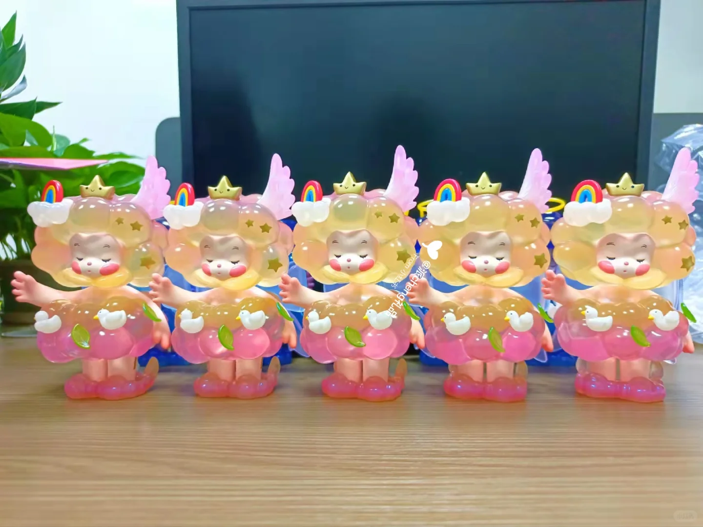 潮玩树脂pu生产过程/层层把控/步步精打