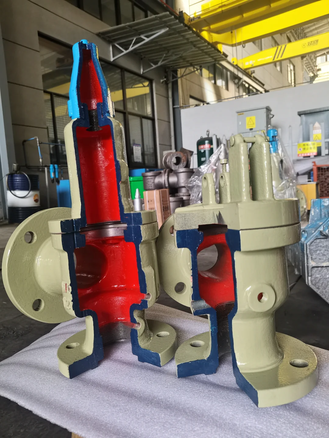 弹簧微启式安全阀的工作原理