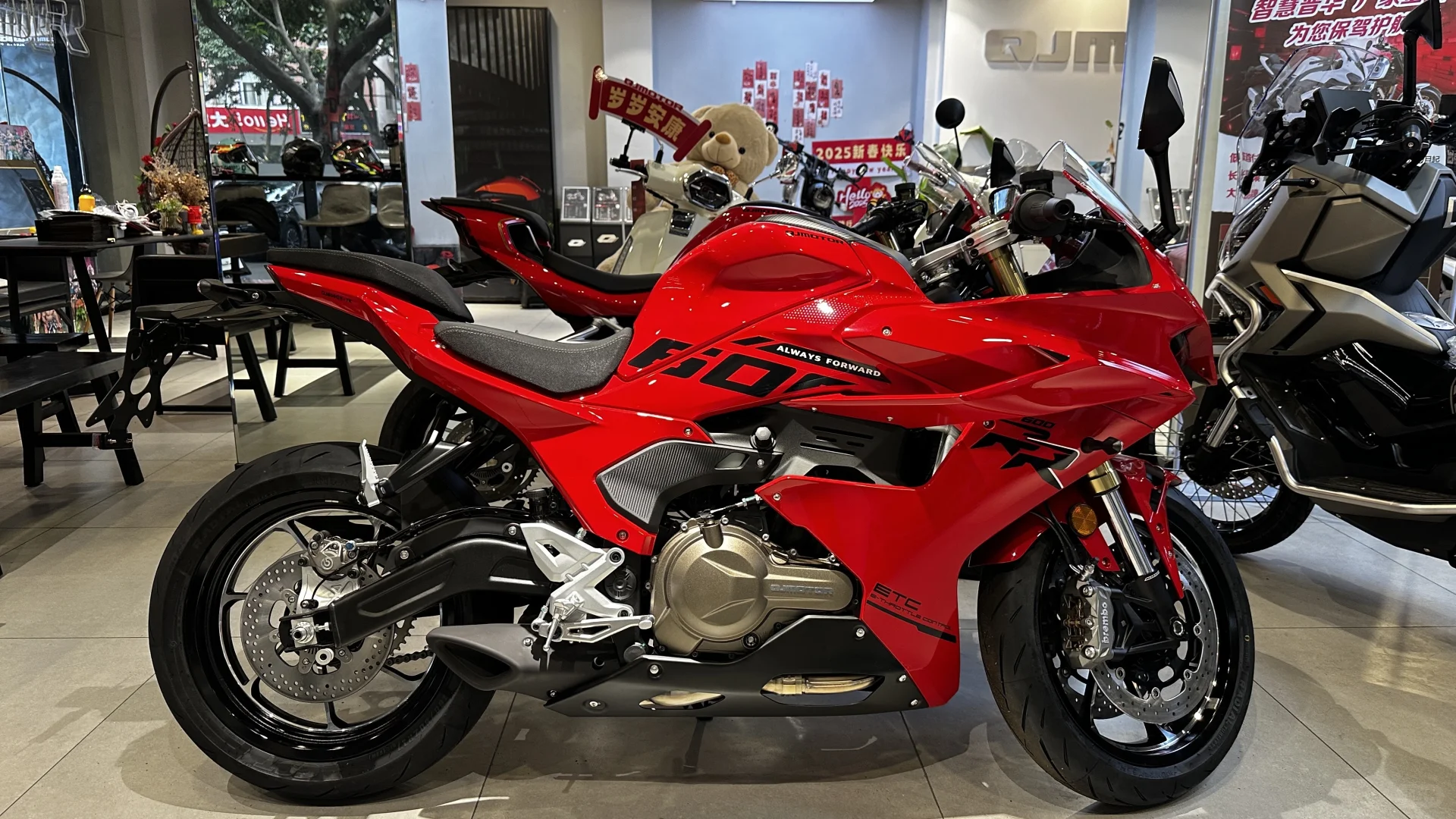 QJ赛550ES，能否成为QJ代表性机车？