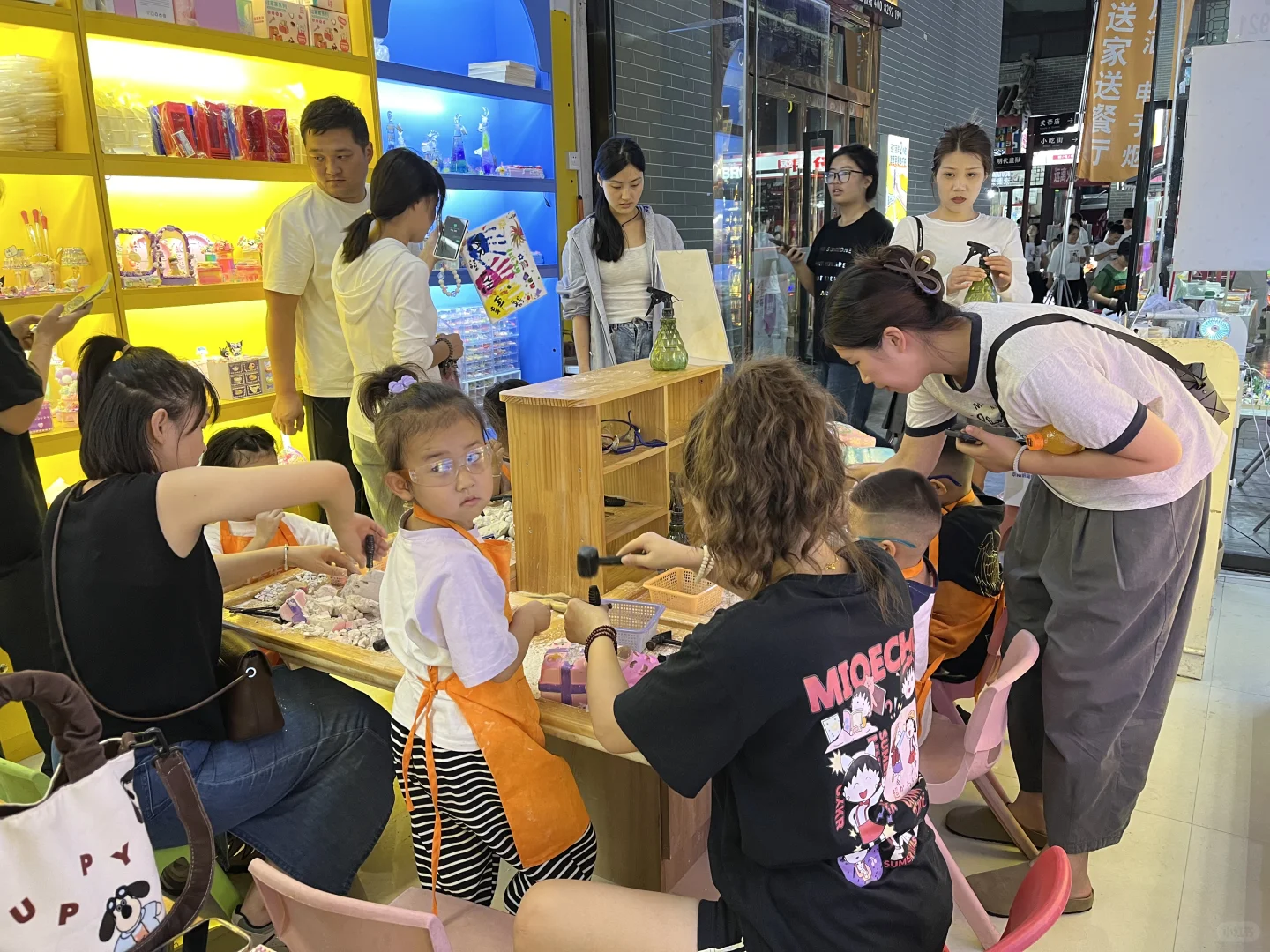 考古桌子，宇宙最辛苦