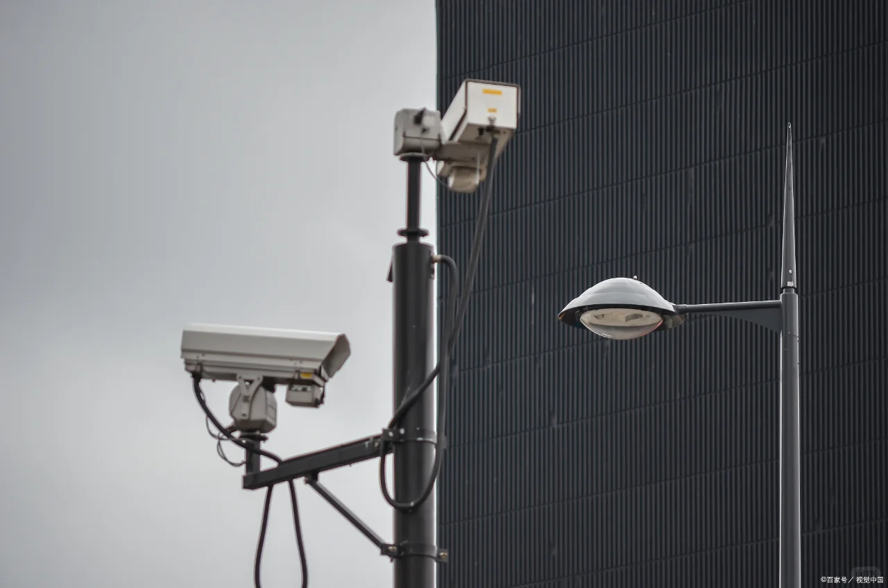 周界报警监控摄像是一种非常重要的安防设备