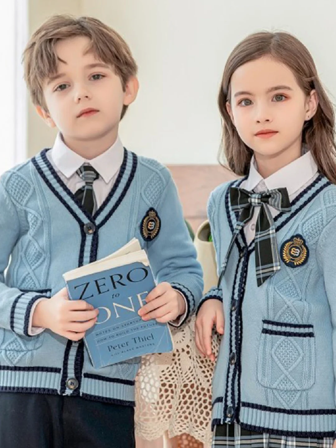 看看贵族学校都穿的英伦风套装