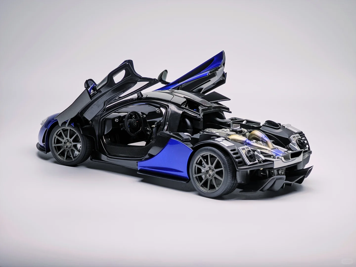 AA至此走上卖塑料的罪恶之路 迈凯伦 P1