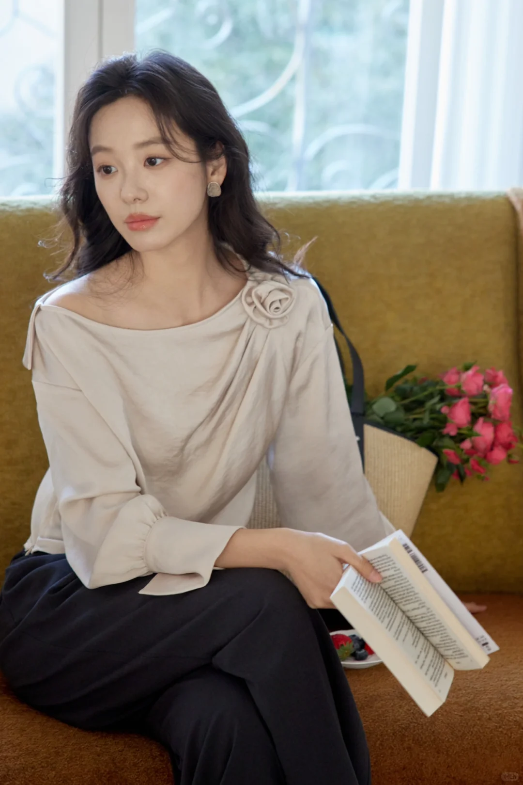 法式优雅小性感斜肩衬衣