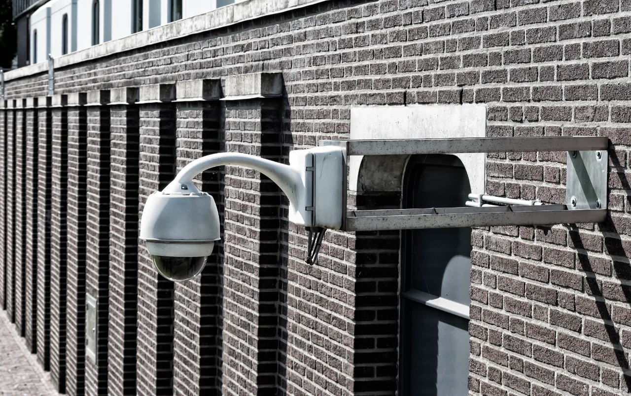 周界报警监控摄像是一种非常重要的安防设备