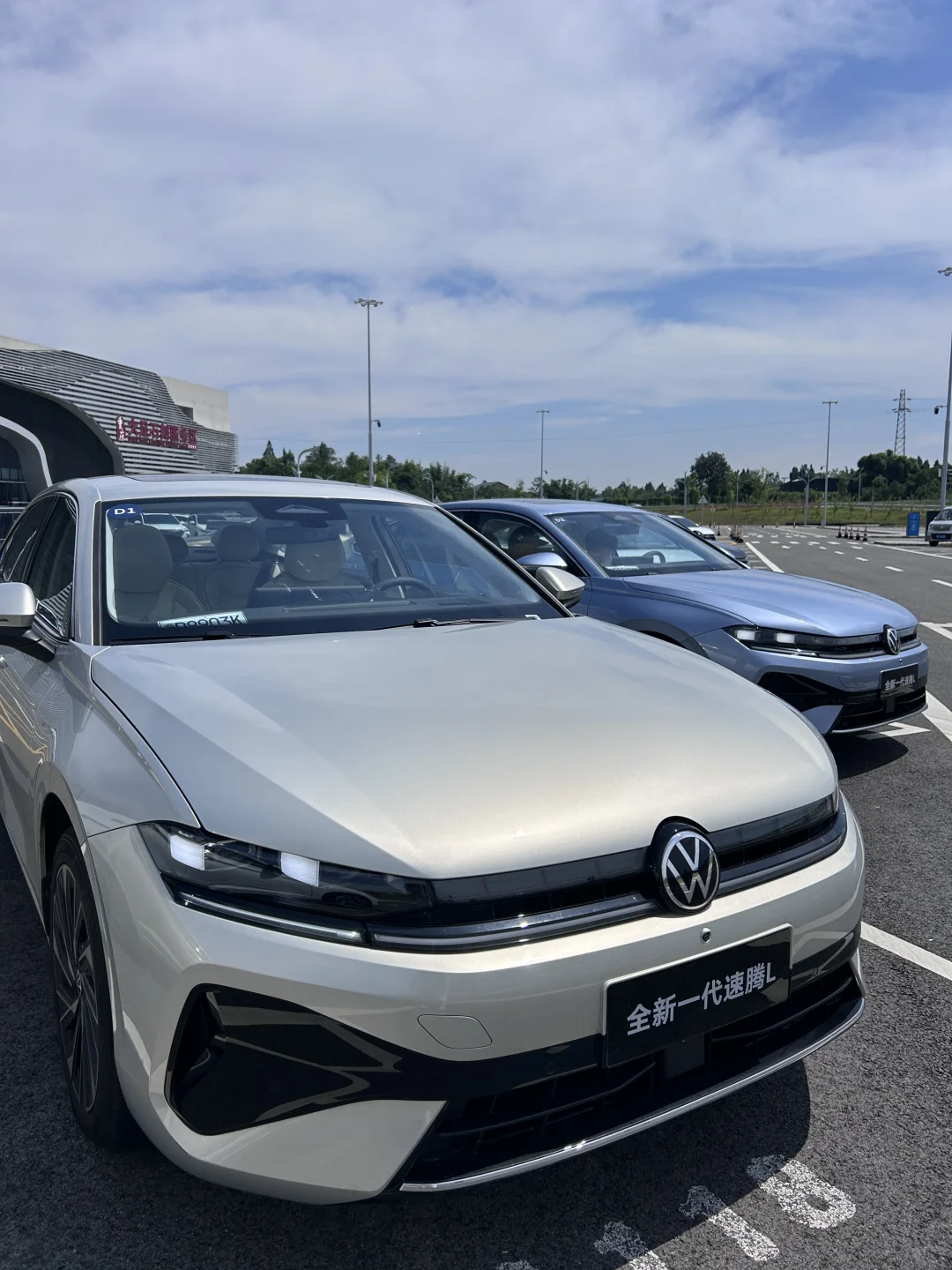 全新速腾 L，三屏交互惊艳到我失语！