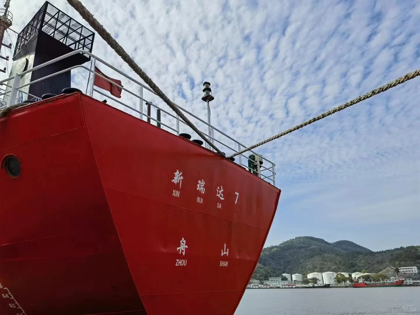 自主液体散货船?